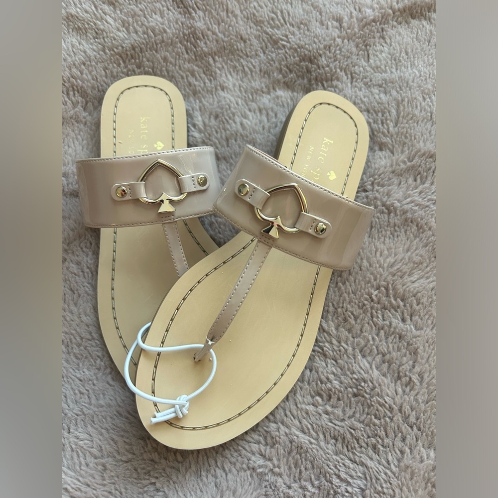 Kate Spade Cece Heart Shiny PVC Thong Sandals. Size 8 pink/nude color